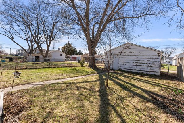 1921 33rd Street, Moline, IL 61265