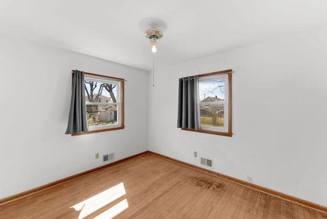 1921 33rd Street, Moline, IL 61265