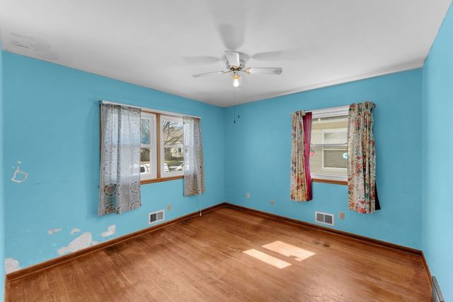 1921 33rd Street, Moline, IL 61265