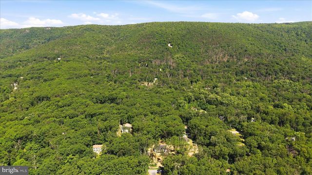 805 PHEASANT DR, Winchester, VA 22602