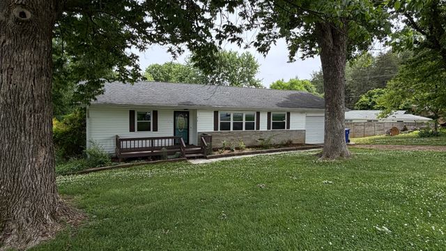 412 Woodland Dr, Clinton, TN 37716