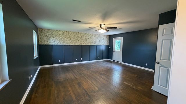 412 Woodland Dr, Clinton, TN 37716