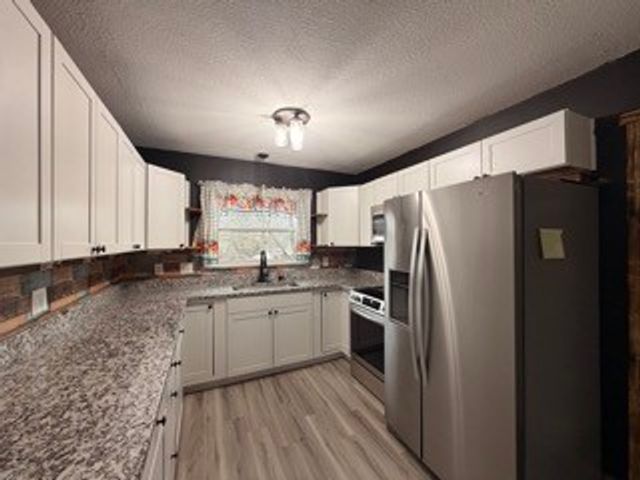 412 Woodland Dr, Clinton, TN 37716