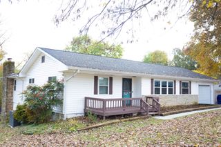 412 Woodland Dr, Clinton, TN 37716