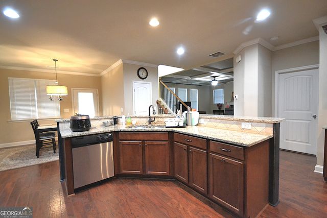 560 Tuscany Walk Lane, Lawrenceville, GA 30043