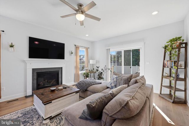 983 HIGHLAND AVE, Langhorne, PA 19047