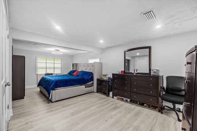 6635 58th Avenue, Vero Beach, FL 32967