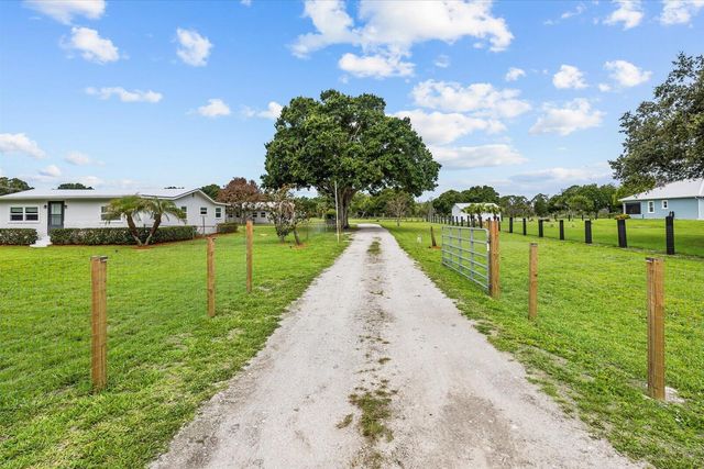 6635 58th Avenue, Vero Beach, FL 32967