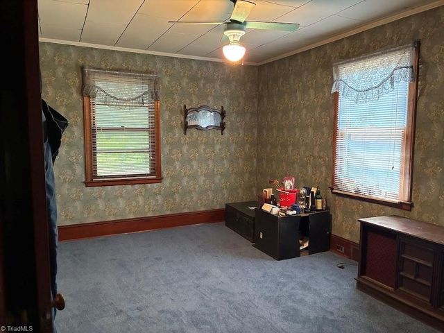 138 Peacehaven Circle, Mount Airy, NC 27030