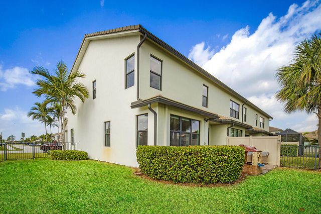 4772 San Fratello Circle, Lake Worth, FL 33467