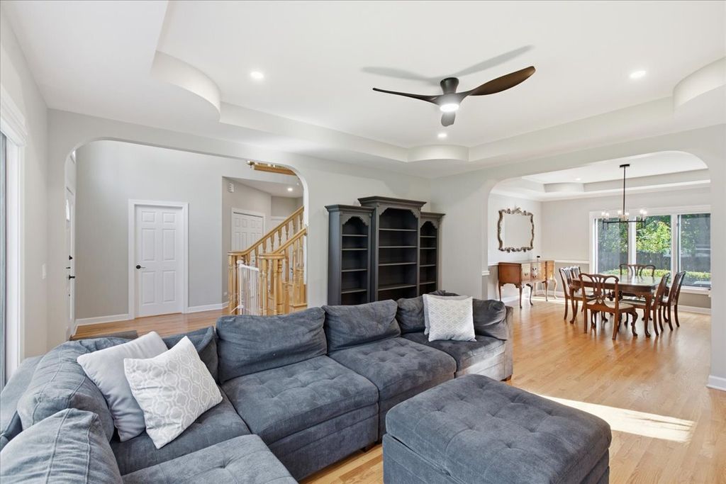 1203 N Burning Bush Lane, Mount Prospect, IL 60056 — photo 5