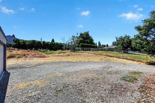 9710 E Knox Ave, Spokane Valley, WA 99206