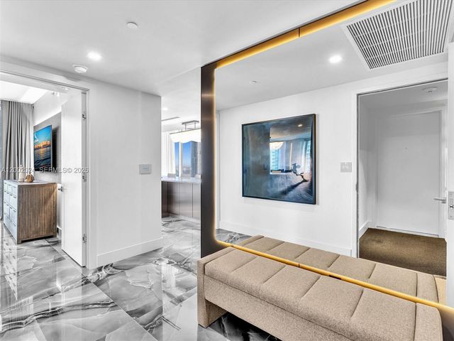 475 Brickell Avenue 2715, Miami, FL 33131