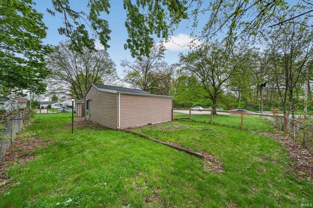 3219 Mckinley Avenue, South Bend, IN 46615