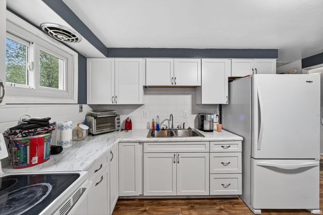 3219 Mckinley Avenue, South Bend, IN 46615