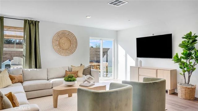 7596 Vassar Avenue, Hesperia, CA 92345