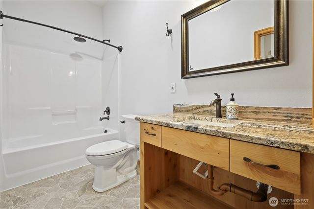 6120 Lake St Clair SE, Olympia, WA 98513