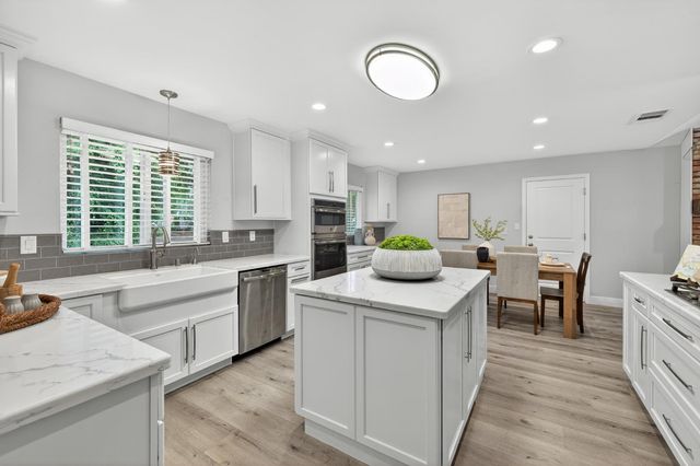 6160 N Sheridan Road, Clovis, CA 93619