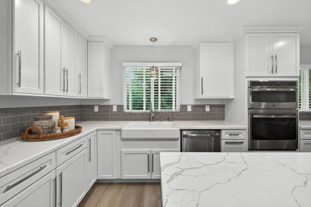 6160 N Sheridan Road, Clovis, CA 93619