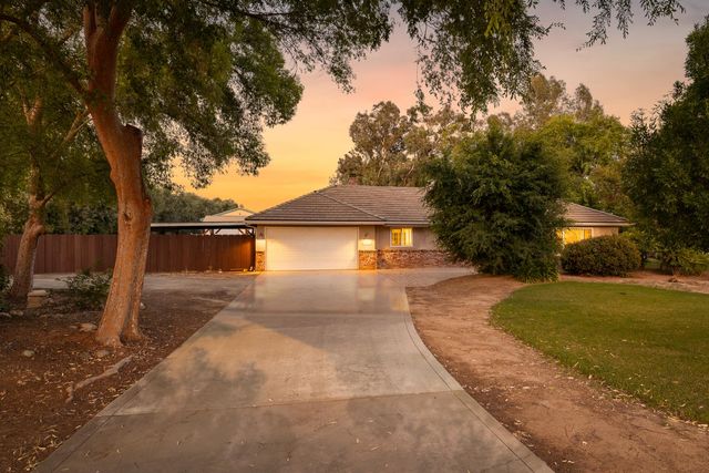 6160 N Sheridan Road, Clovis, CA 93619
