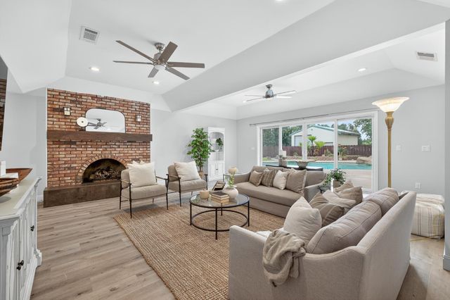 6160 N Sheridan Road, Clovis, CA 93619