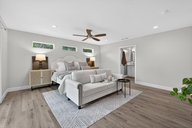 6160 N Sheridan Road, Clovis, CA 93619