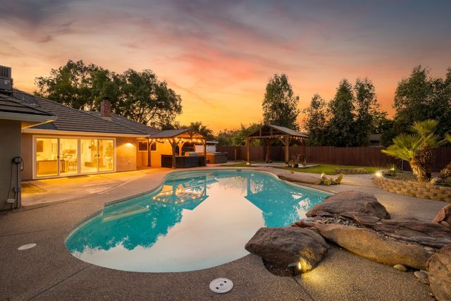 6160 N Sheridan Road, Clovis, CA 93619