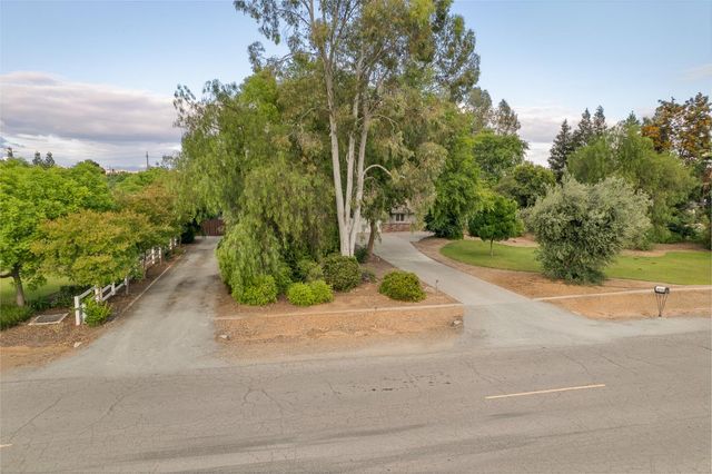 6160 N Sheridan Road, Clovis, CA 93619