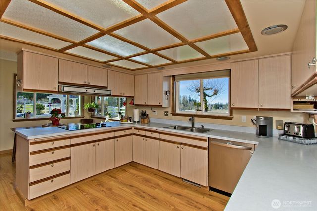 39811 272nd Avenue SE, Enumclaw, WA 98022