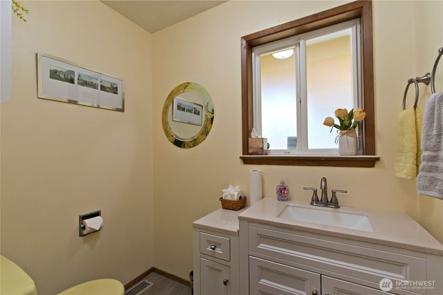 39811 272nd Avenue SE, Enumclaw, WA 98022