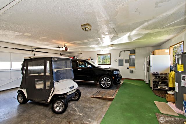 39811 272nd Avenue SE, Enumclaw, WA 98022