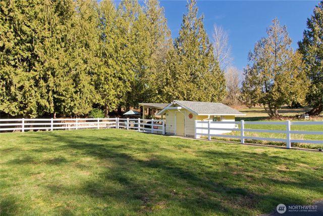 39811 272nd Avenue SE, Enumclaw, WA 98022