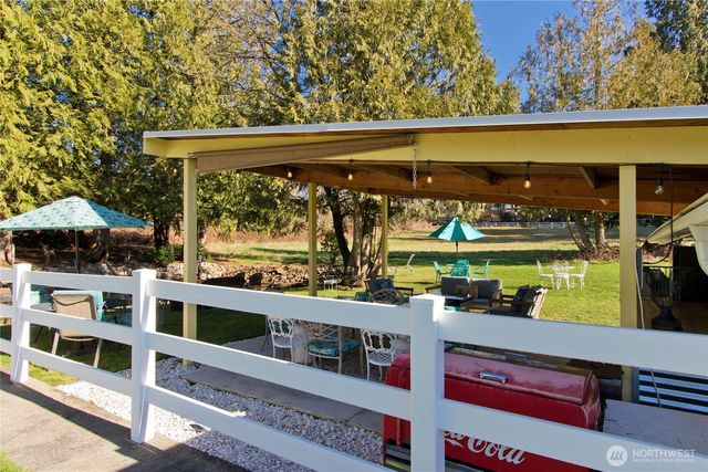 39811 272nd Avenue SE, Enumclaw, WA 98022