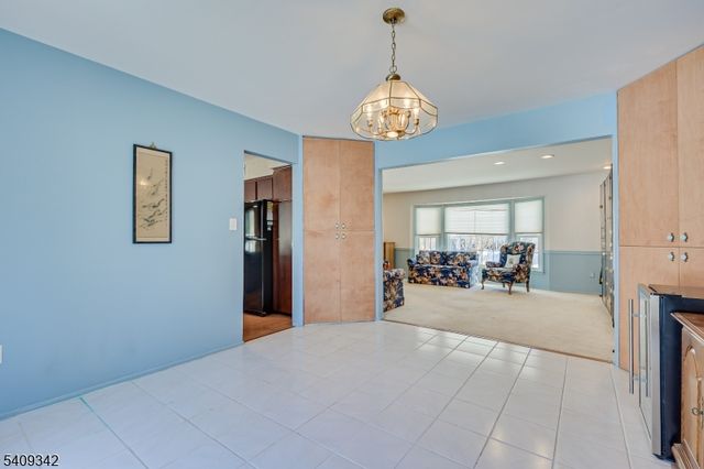 5 Woodmere Rd, North Brunswick Twp., NJ 08902