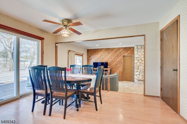 5 Woodmere Rd, North Brunswick Twp., NJ 08902