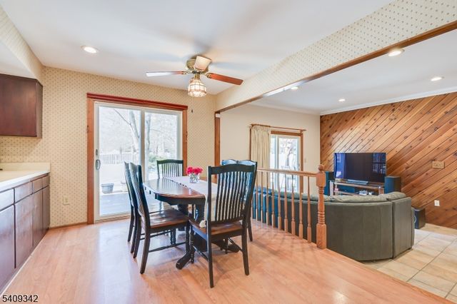 5 Woodmere Rd, North Brunswick Twp., NJ 08902