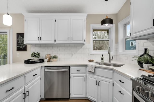 3535 Jidana Lane, Minnetonka, MN 55345