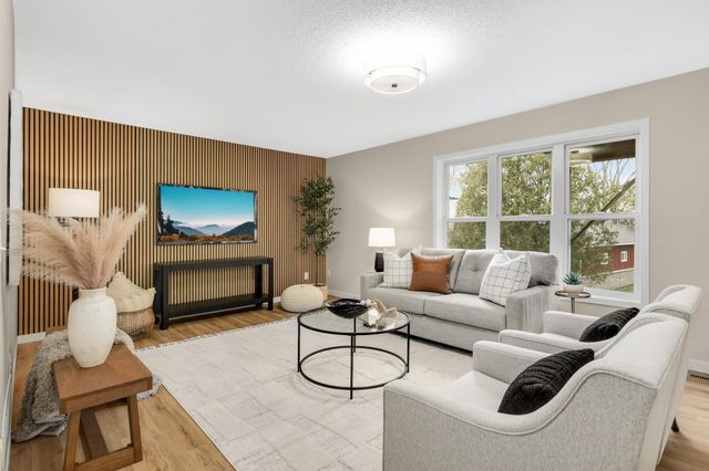 3535 Jidana Lane, Minnetonka, MN 55345