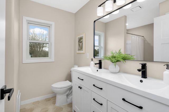 3535 Jidana Lane, Minnetonka, MN 55345