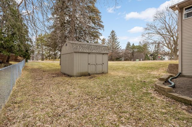 3535 Jidana Lane, Minnetonka, MN 55345