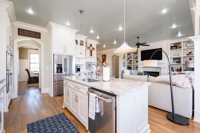 17106 Waterview Meadow Boulevard, Roland, AR 72135