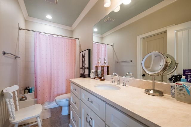 17106 Waterview Meadow Boulevard, Roland, AR 72135