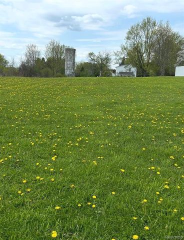1285 S Cummings Road, Davison, MI 48423