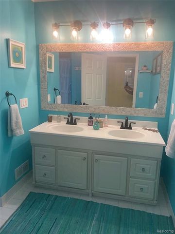 1285 S Cummings Road, Davison, MI 48423