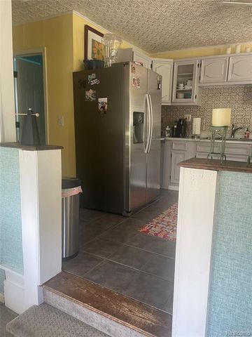 1285 S Cummings Road, Davison, MI 48423