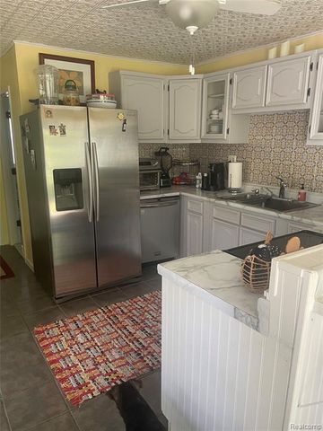 1285 S Cummings Road, Davison, MI 48423