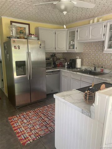 1285 S Cummings Road, Davison, MI 48423