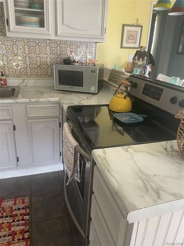 1285 S Cummings Road, Davison, MI 48423