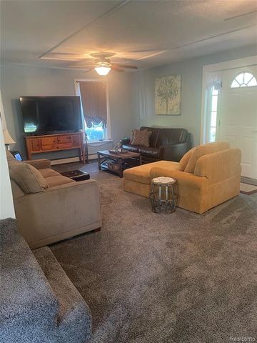 1285 S Cummings Road, Davison, MI 48423
