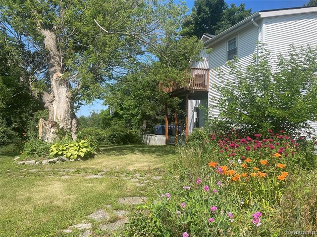 1285 S Cummings Road, Davison, MI 48423